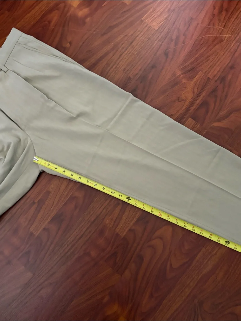 Tommy Bahama Mens Silk Blend Pleated Dress Pants Chino Beige Tan 35x28 Beach USA